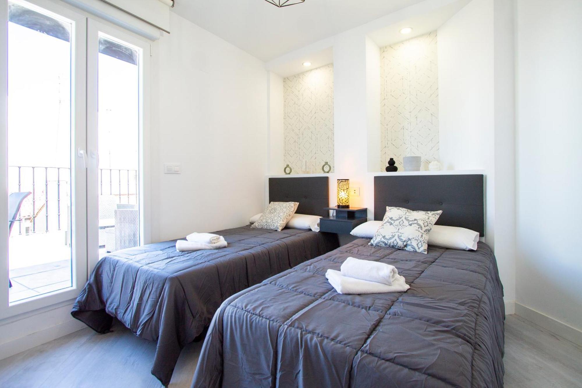 Apartamentos Cuatro Caminos Madri Exterior foto